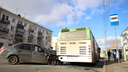 В Челябинске «Лада» влетела в автобус, есть пострадавшие