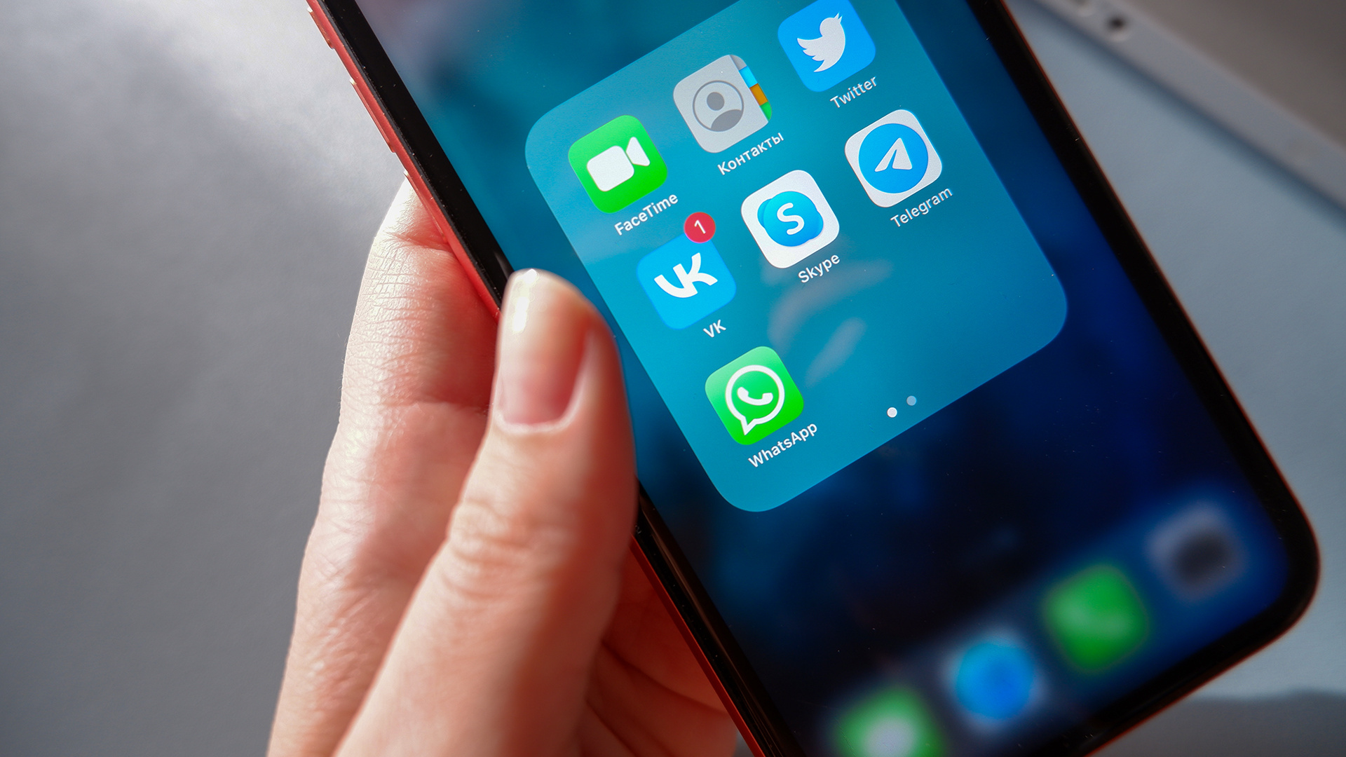 Новосибирцам запрещают родительские чаты в WhatsApp и Telegram — где теперь будут спрашивать домашку