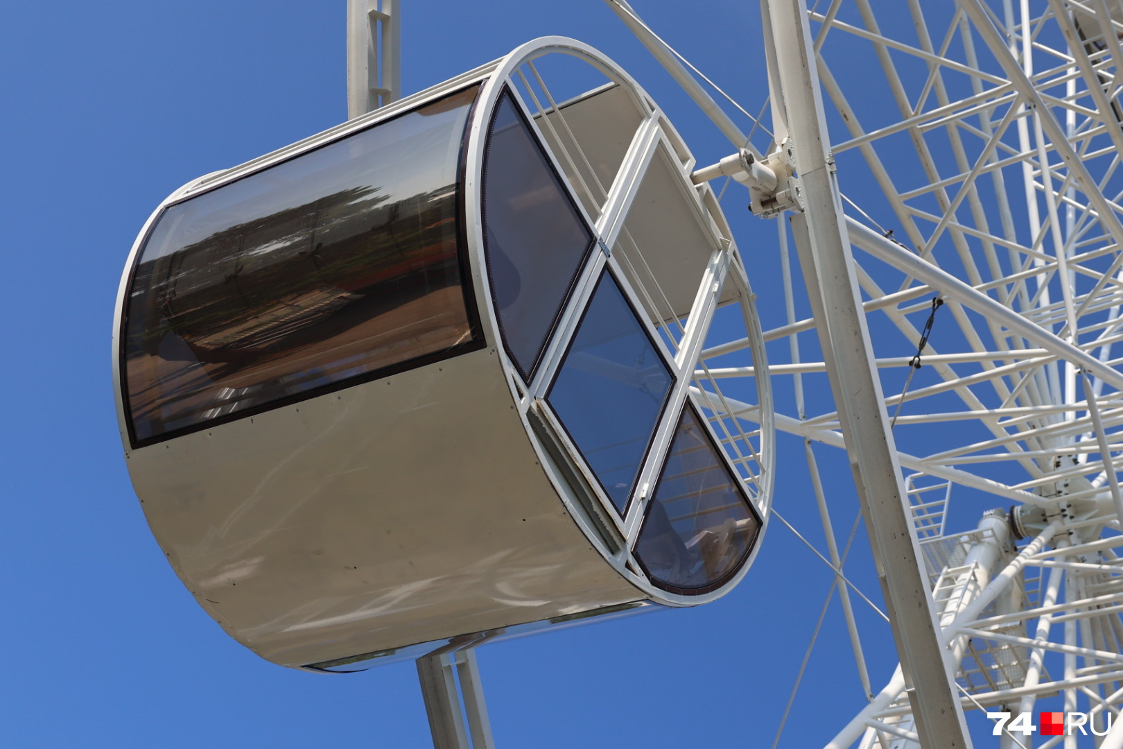 колесо обозрения на вднх 2022. колесо обозрения в омске зеленый остров. колесо обозрения тюмень. колесо обозрение нижний новгород сенная площадь. парк гагарина кумертау колесо обозрения.