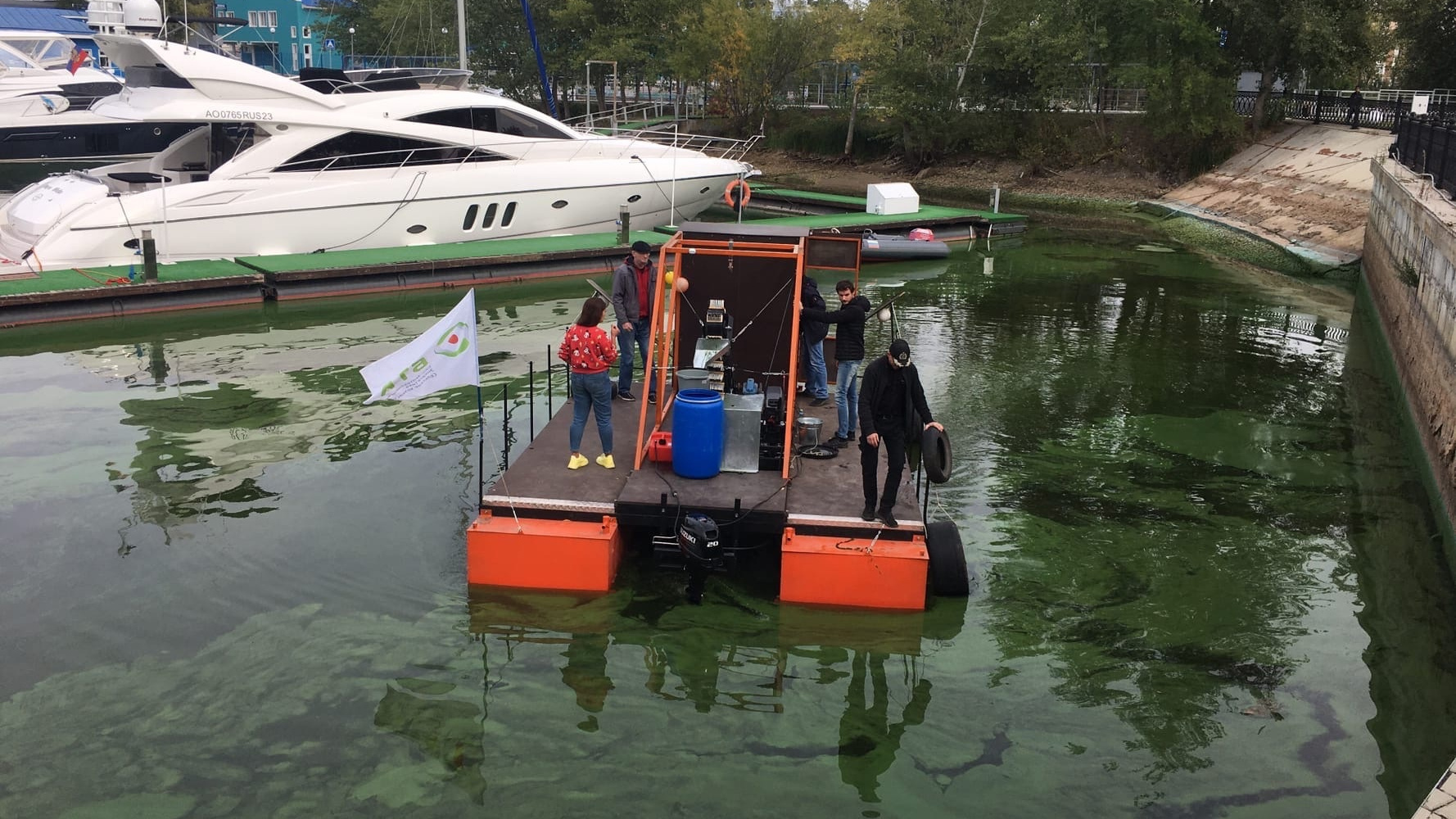 В Тольятти прошли испытания судна-чистильщика сине-зеленых водорослей «Чистик (СЦБ) — 1»