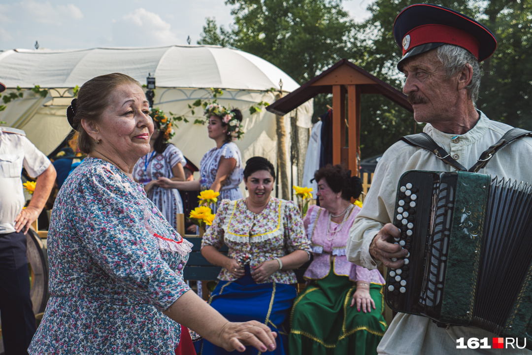 Без казачьих песен не обошлось