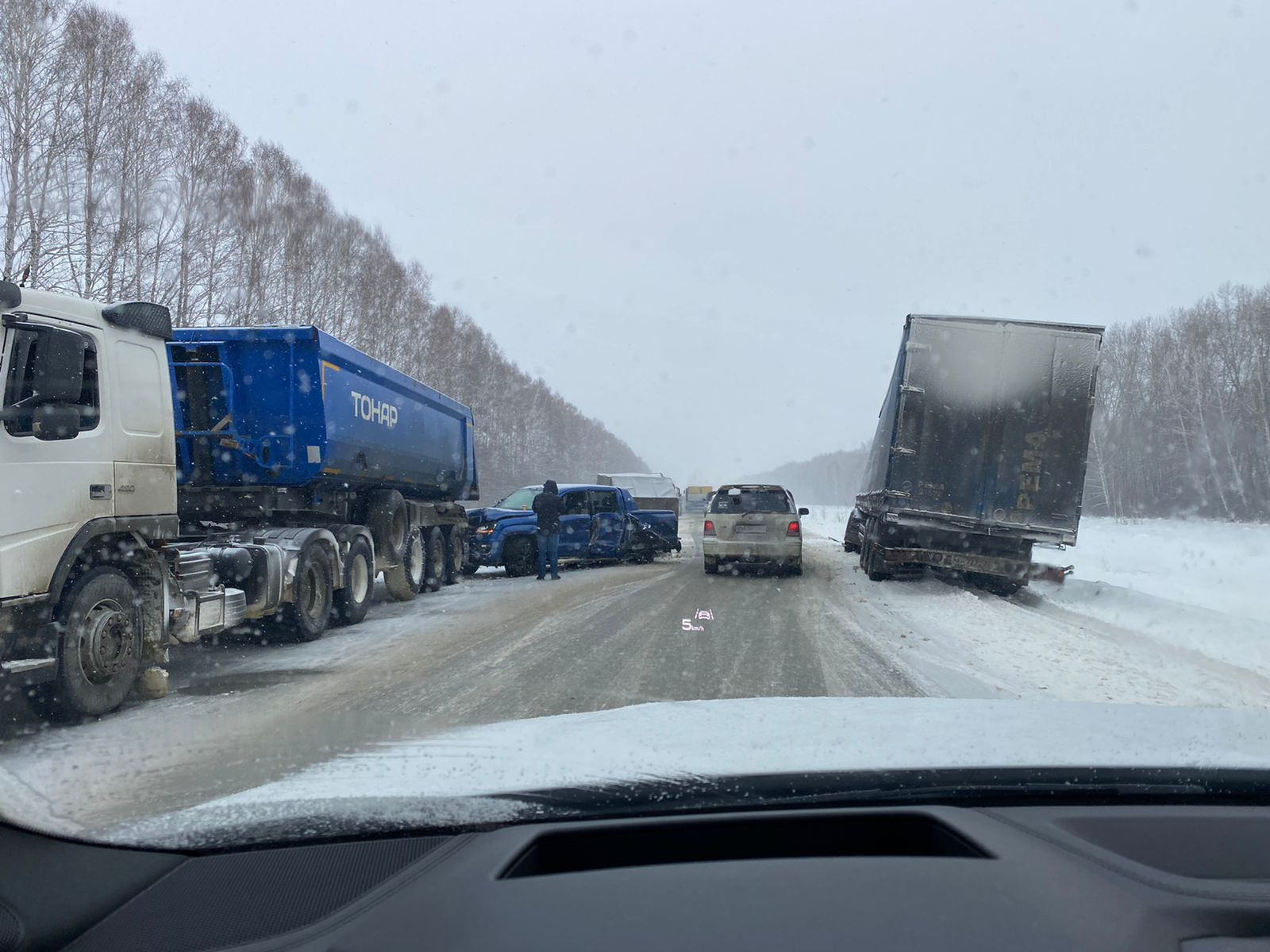 Первое ДТП произошло в районе поселка Посевной в Черепановском районе Первое ДТП произошло в районе поселка Посевной в Черепановском районе