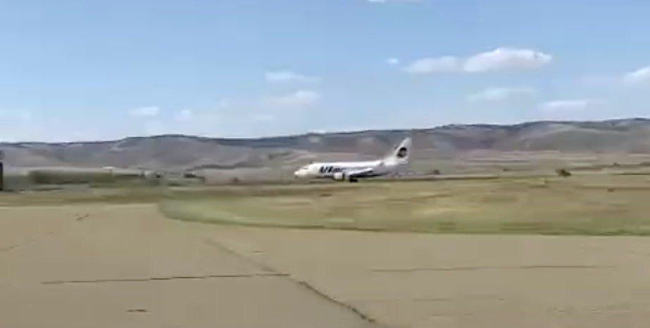 Boeing, который летел из Грозного в Москву и подал сигнал тревоги над Каспийским морем, приземлился в аэропорту вылета