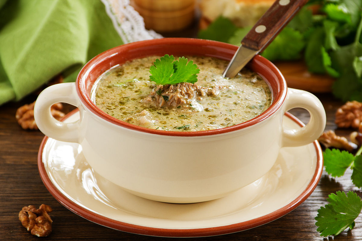 Рецепт настоящего грузинского супа харчо: пряный обед от кавказских поваров