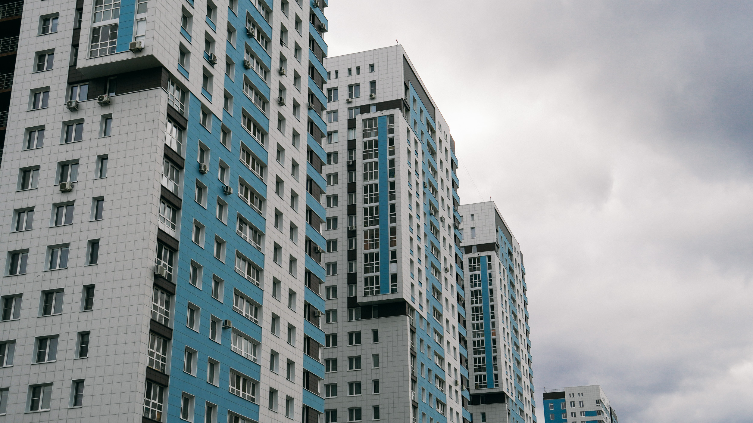 «Люди избавляются от старья»: что происходит с ценами на рынке недвижимости Барнаула — ответ риелтора