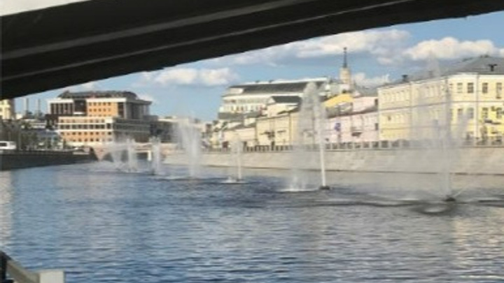 В Москве отремонтируют плавающий фонтан на Обводном канале