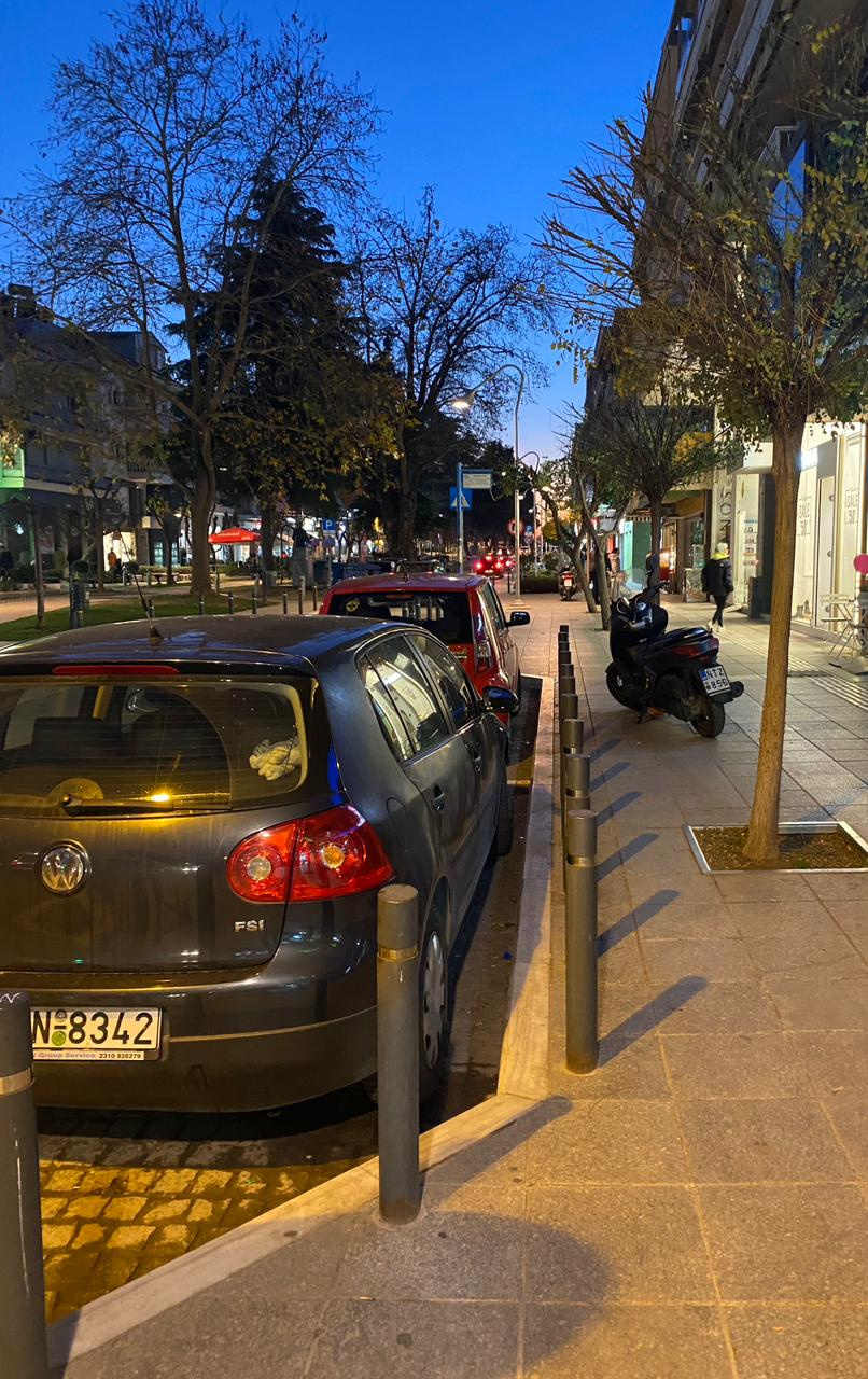 Место для парковки в Салониках найти не так-то просто
