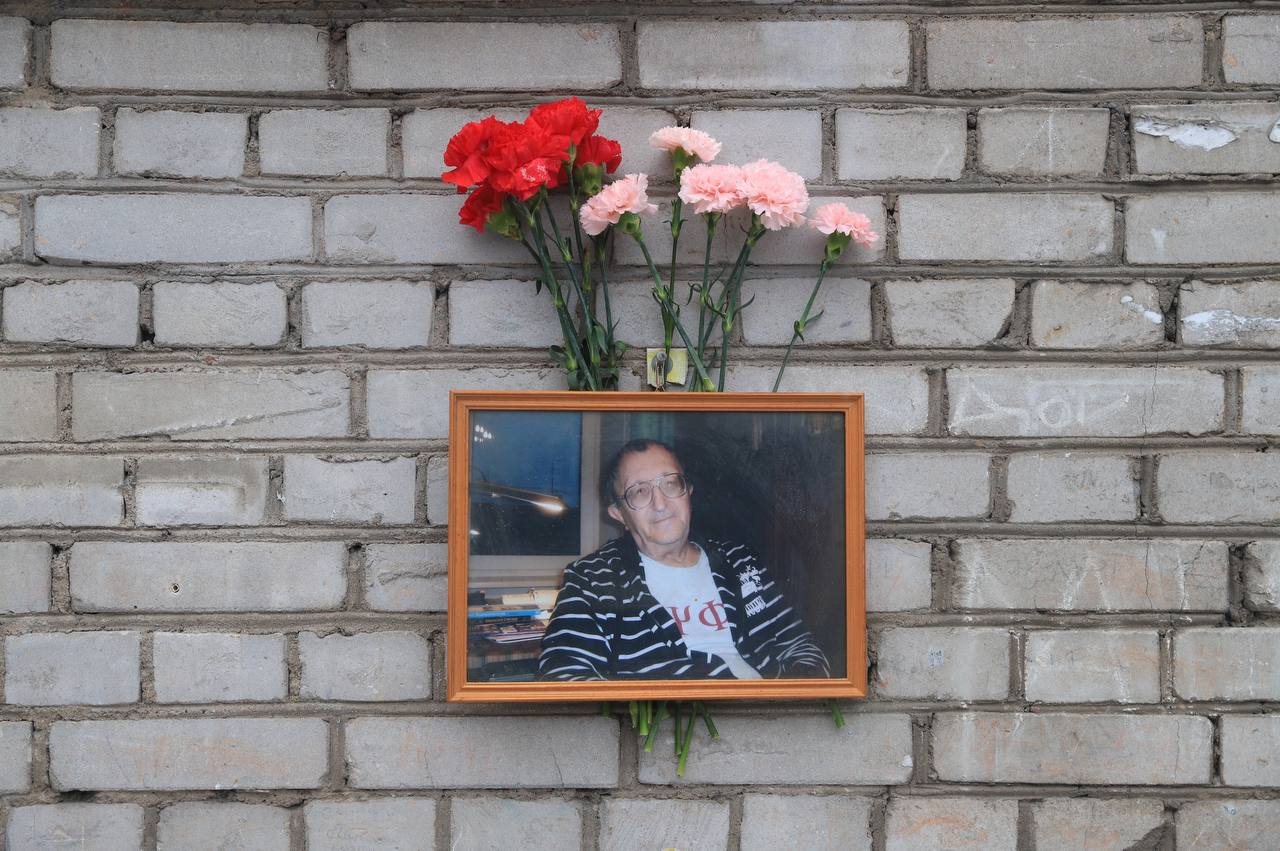 В Петербурге почтили память Бориса Стругацкого