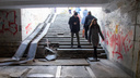 В Челябинске сдвинули сроки ремонта самого разбитого подземного перехода. Смотрим, как он выглядит