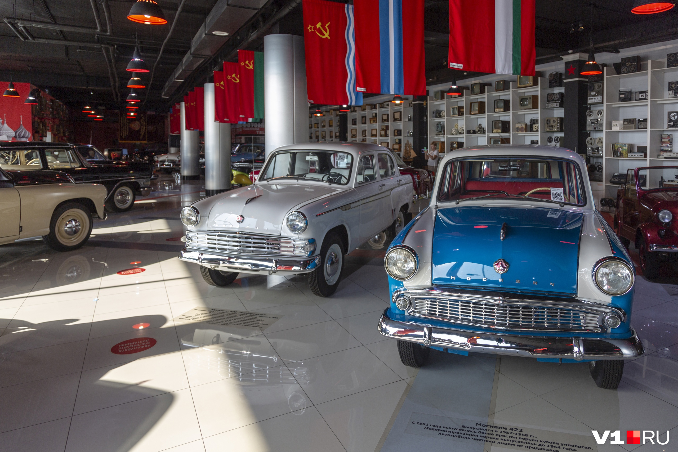 Советские авто — часть выставки Советские авто — часть выставки