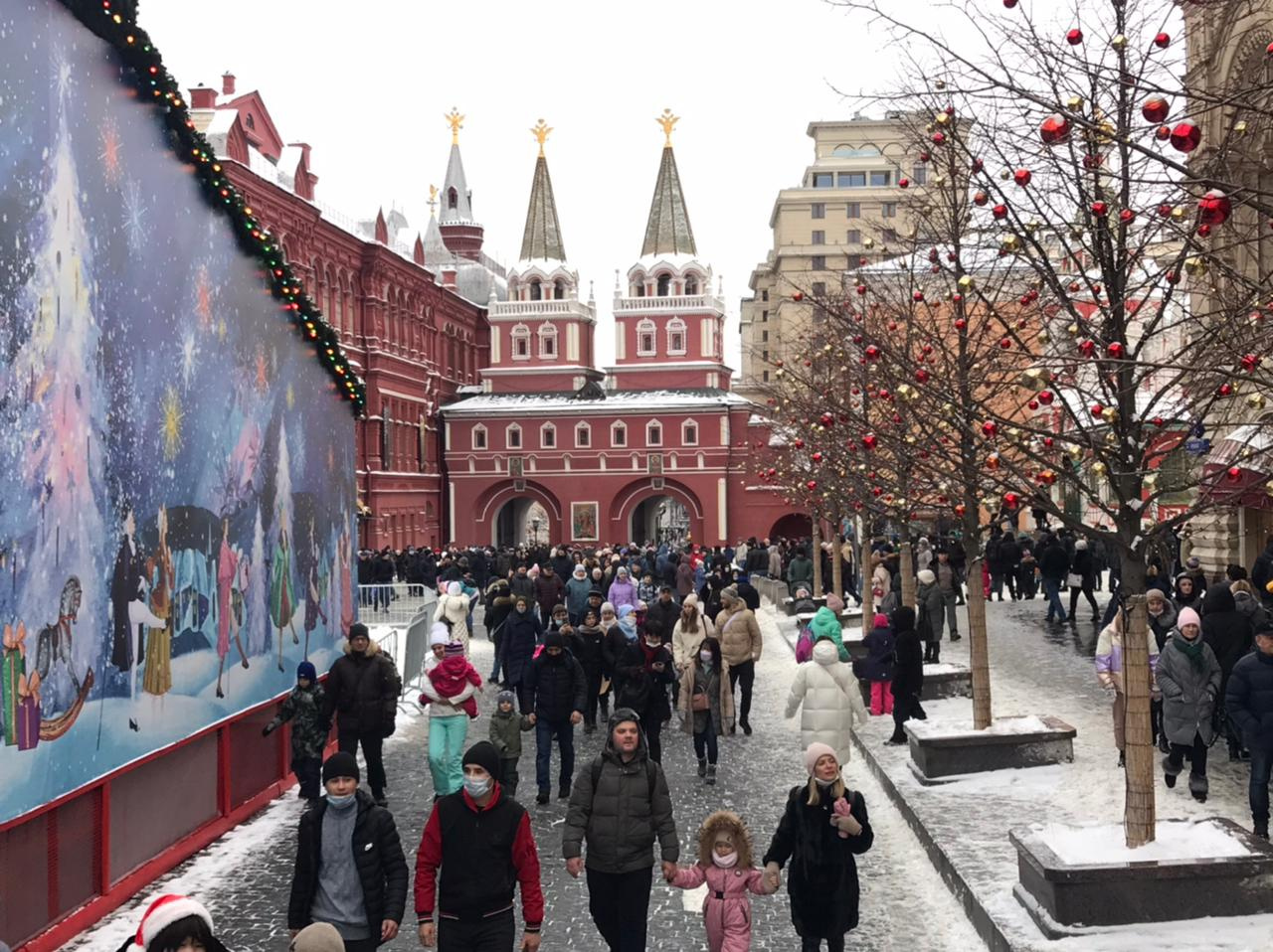 А утром 1 января открылась Красная площадь