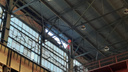 Как изнутри выглядит рухнувшая крыша на заводе — фото из «Сибэлектротерма»