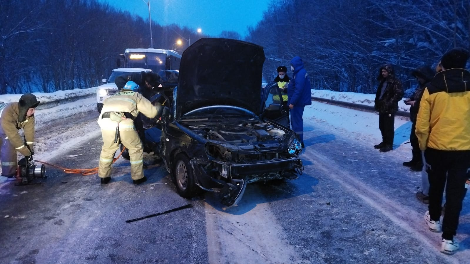 Два человека погибли в массовой аварии с участием …