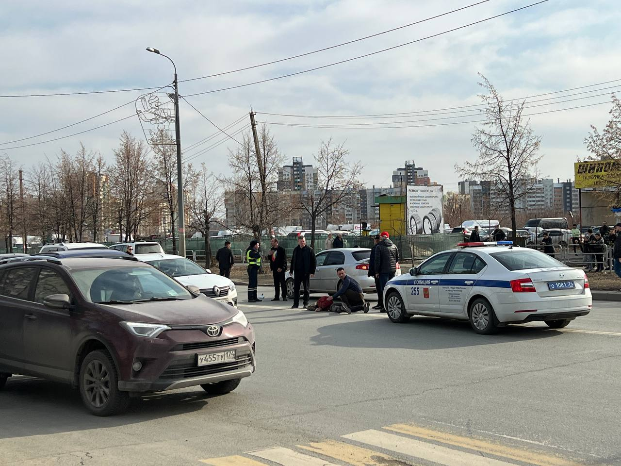 Водитель челябинск. Машины Челябинск. Сбили пешехода Челябинск вчера. Сбили девочку Челябинск на пешеходном переходе. Двух девочек сбили на пешеходном переходе Челябинск.