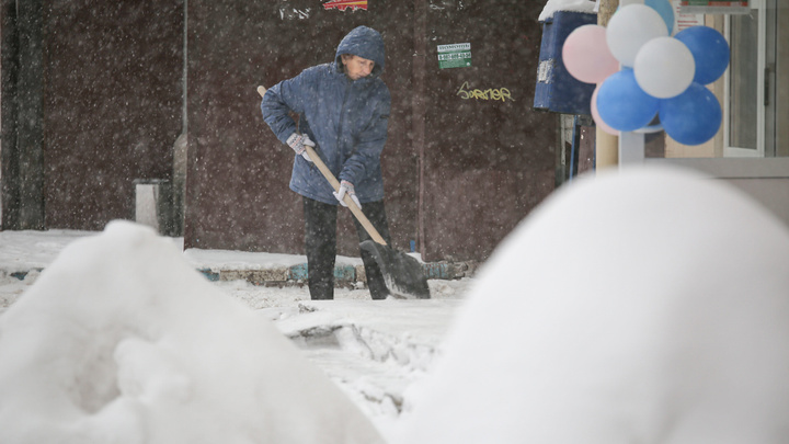 В мэрии Уфы объяснили, почему не справляются с уборкой снега в городе