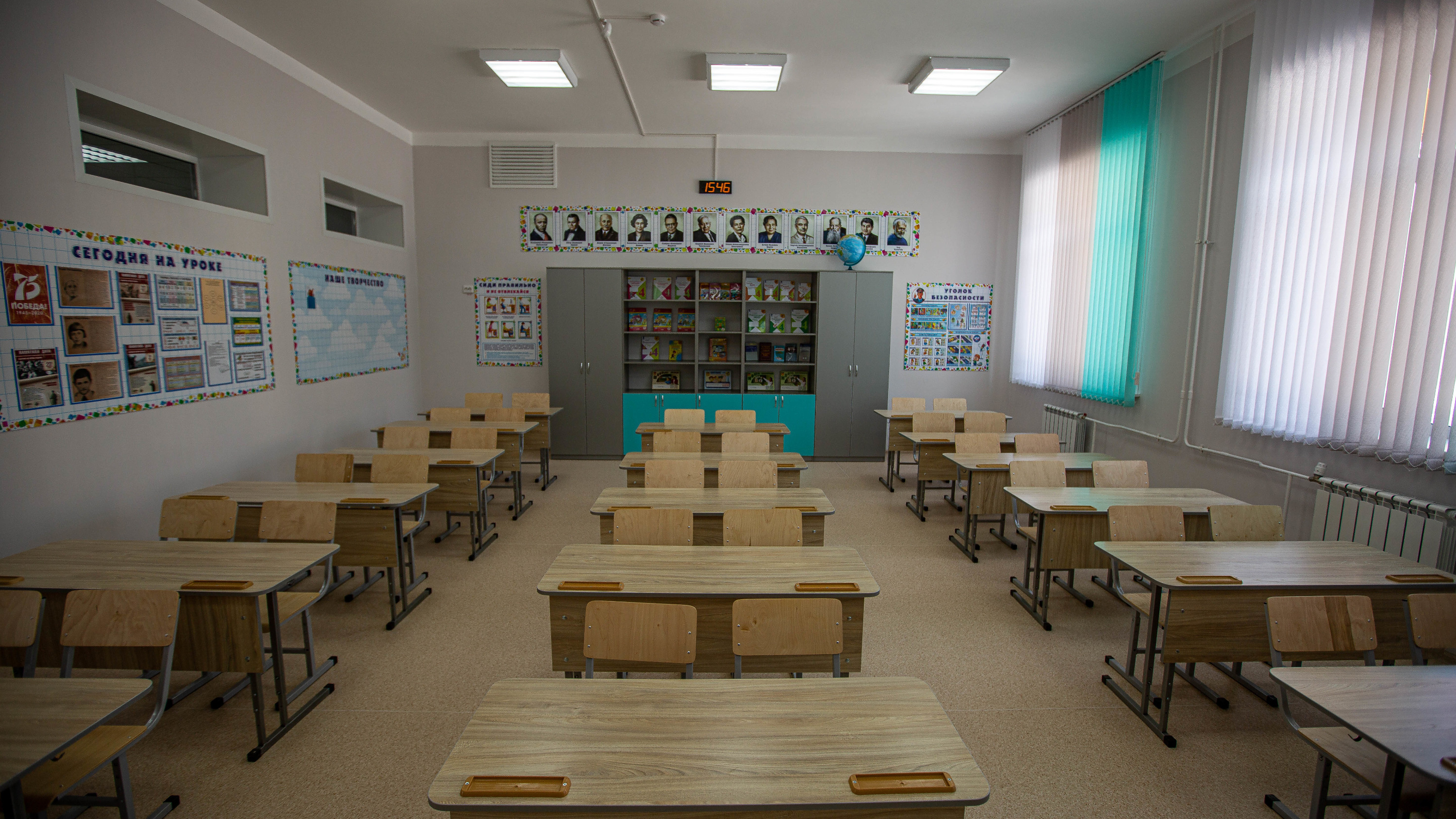 «Просят срочно забрать детей из школы»: в новосибирской гимназии № 17 прошла эвакуация