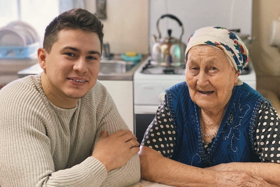 Рустам со своей бабушкой