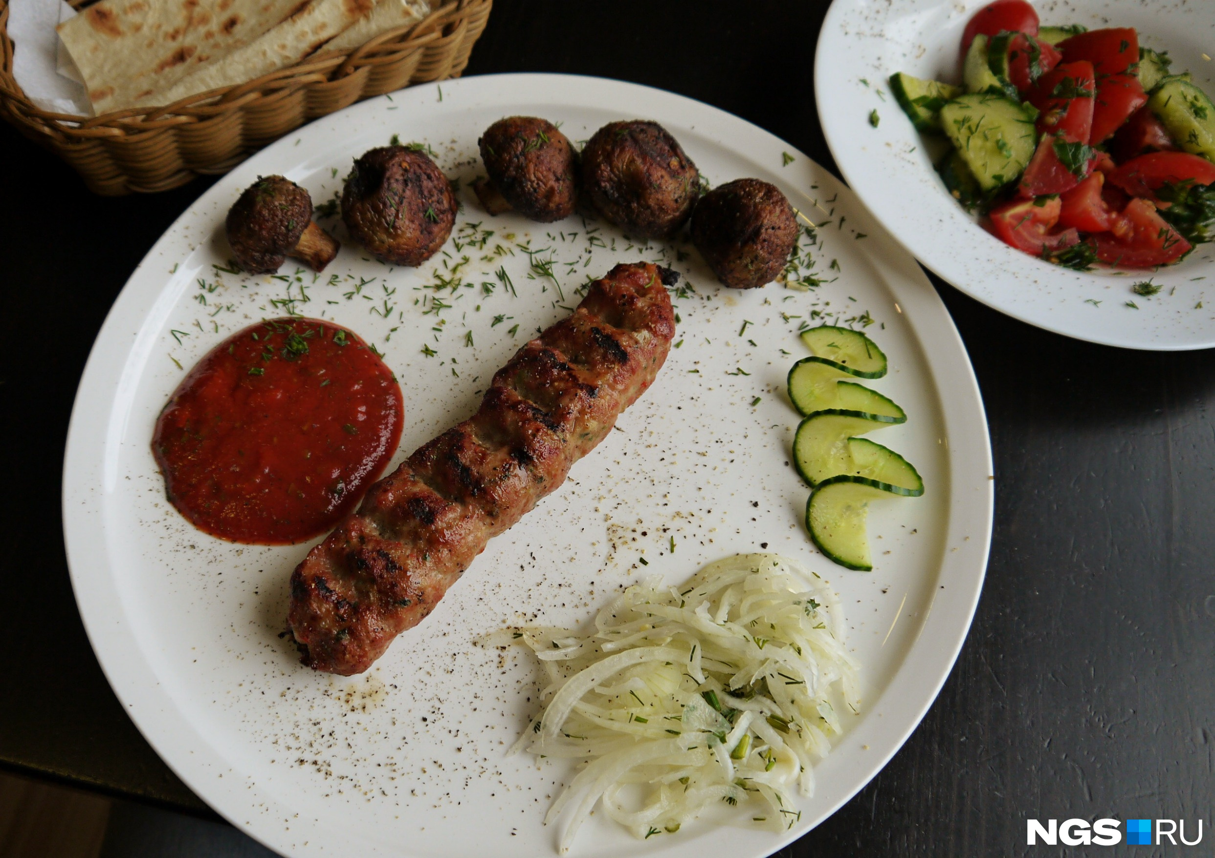 Люля-кебаб в BBQ