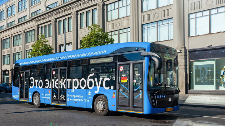 В Москве тестируют новые электробусы-гармошки. Они обошлись городу в несколько миллиардов