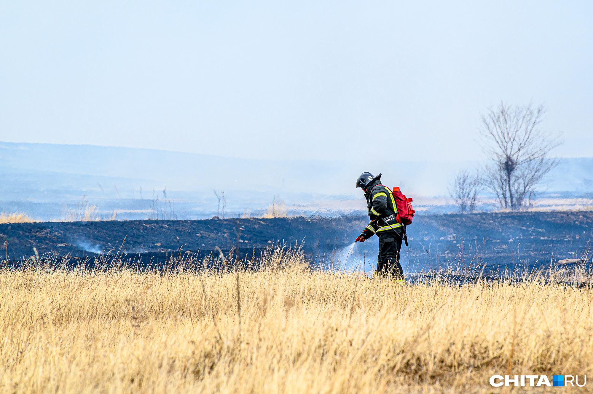 Пожар около военного аэродрома в Забайкалье из-за ветра раздуло до 350 гектаров