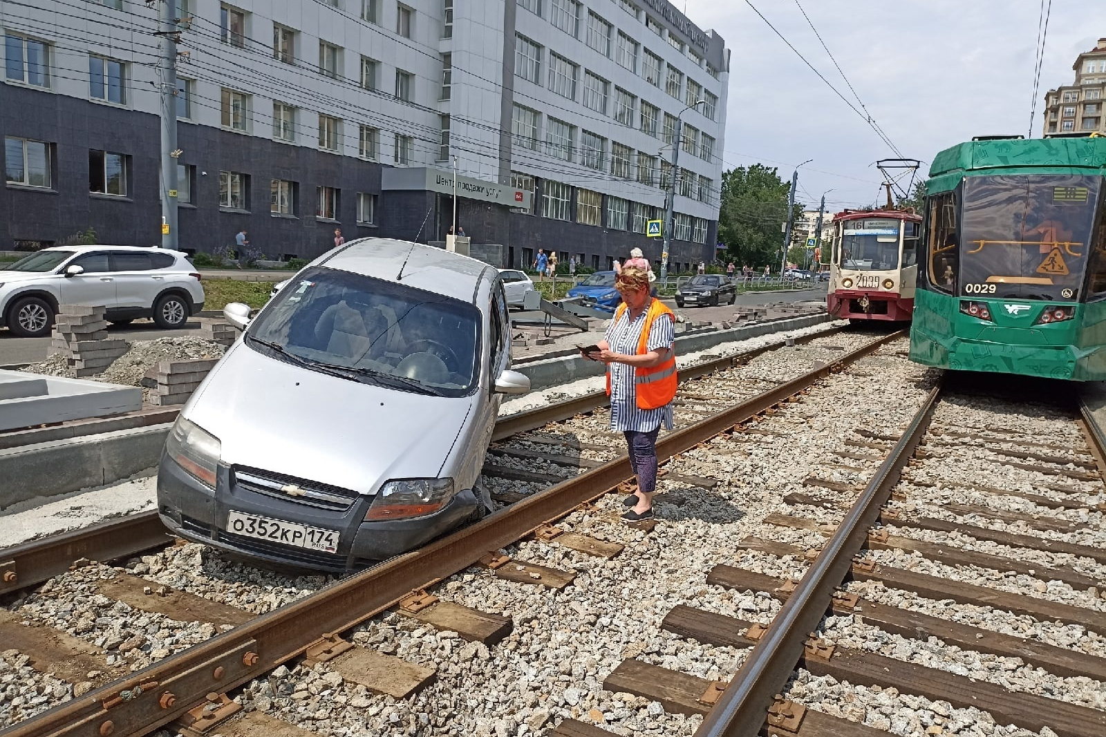 Машина на рельсах