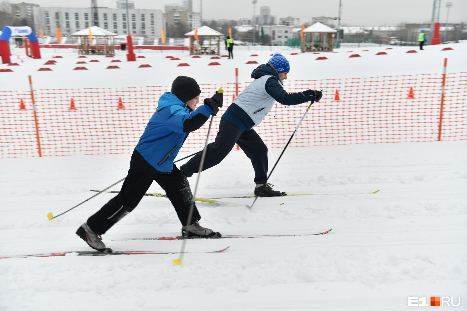 Лыжные трассы и катки в Чите начали готовить к зимнему сезону