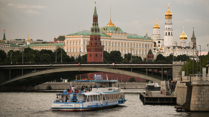 Прогулки на теплоходе по Москве-реке. Рассказываем о самых живописных маршрутах и публикуем красивые фото
