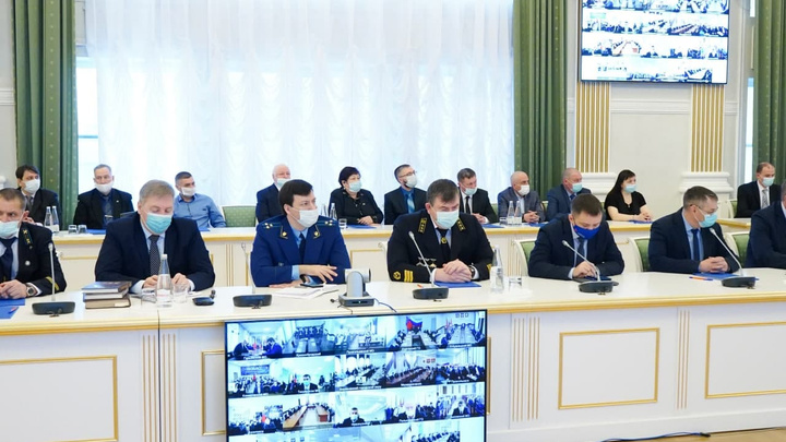Власти Кузбасса учредили совет промышленной безопасности. Его участники приняли клятву шахтера