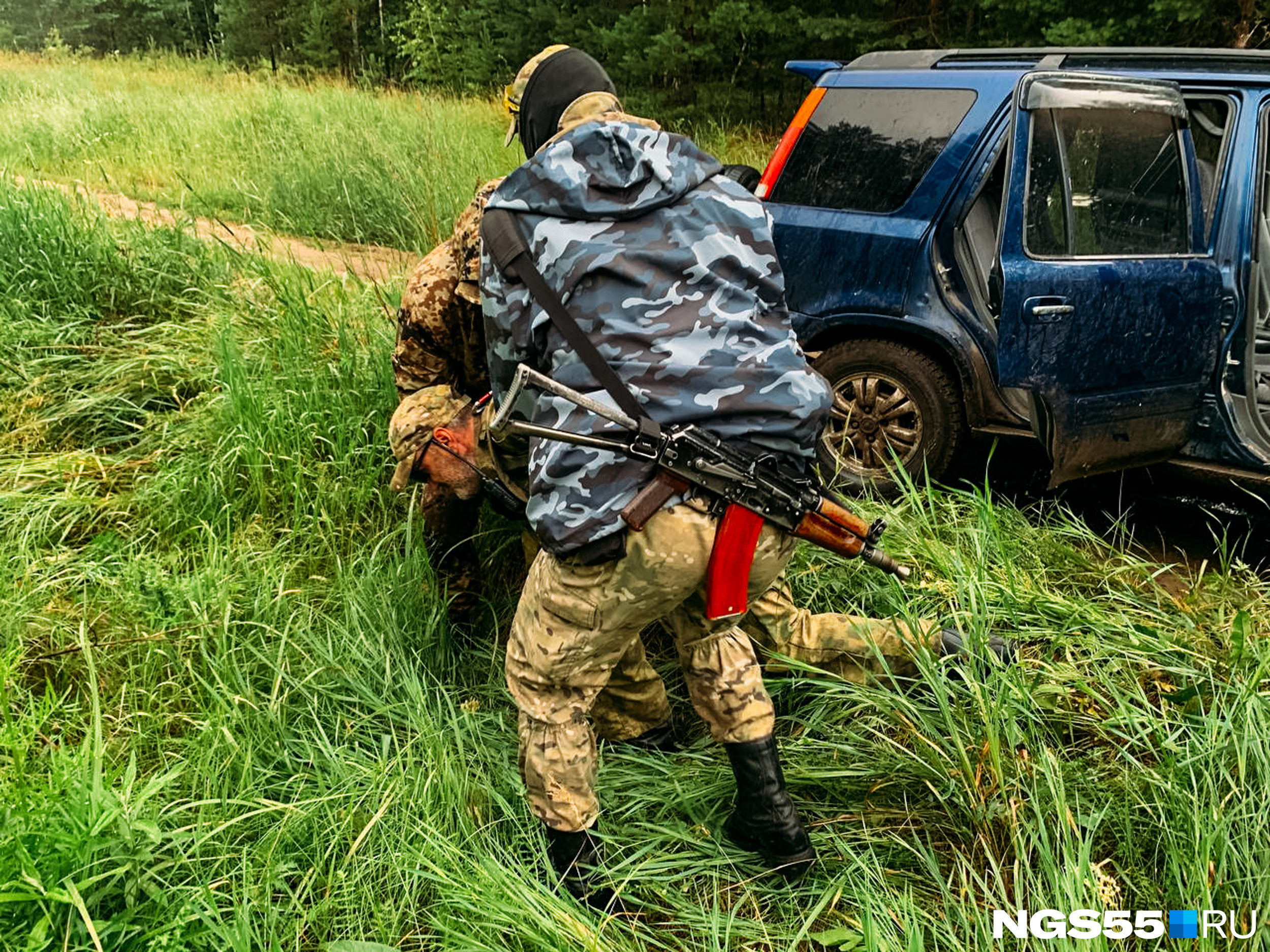 Папа из спецназа в качестве. Ловушки спецназа в лесу. Два спецназовца. Фото российского спецназовца. Бывшие спецназовцы.