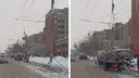 ГИБДД массово эвакуируют машины с выделенки на Вокзальной магистрали — видео и фото