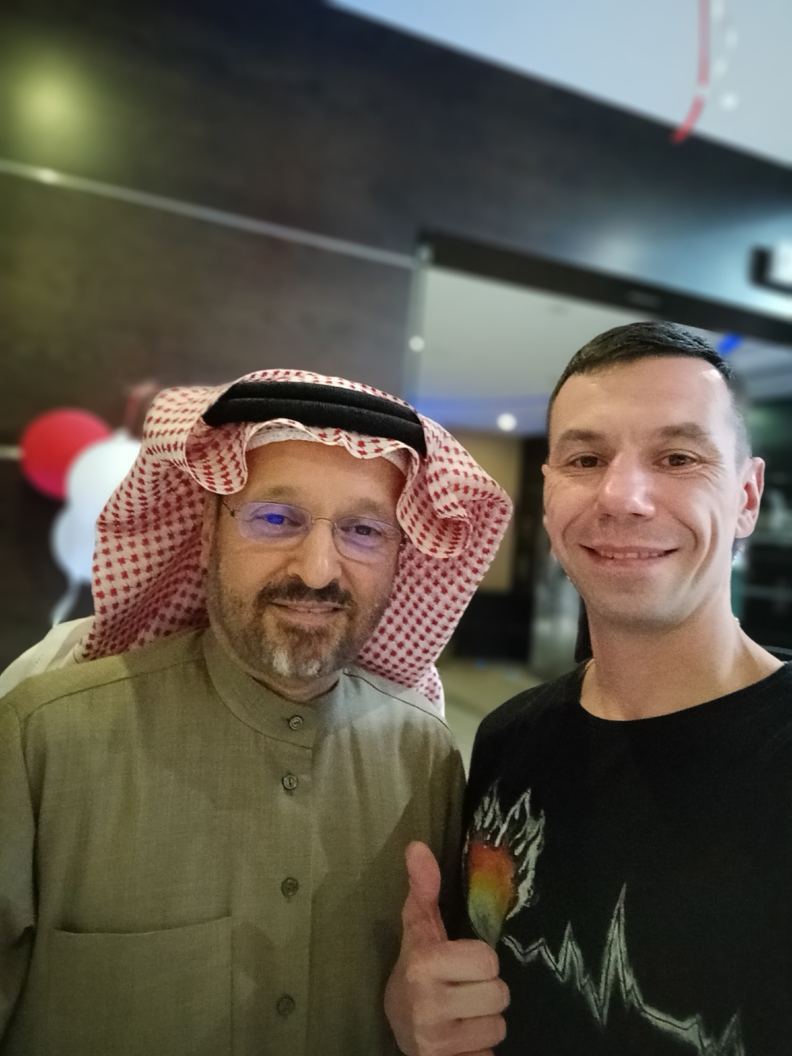 Сергей нашел новых знакомых Сергей нашел новых знакомых