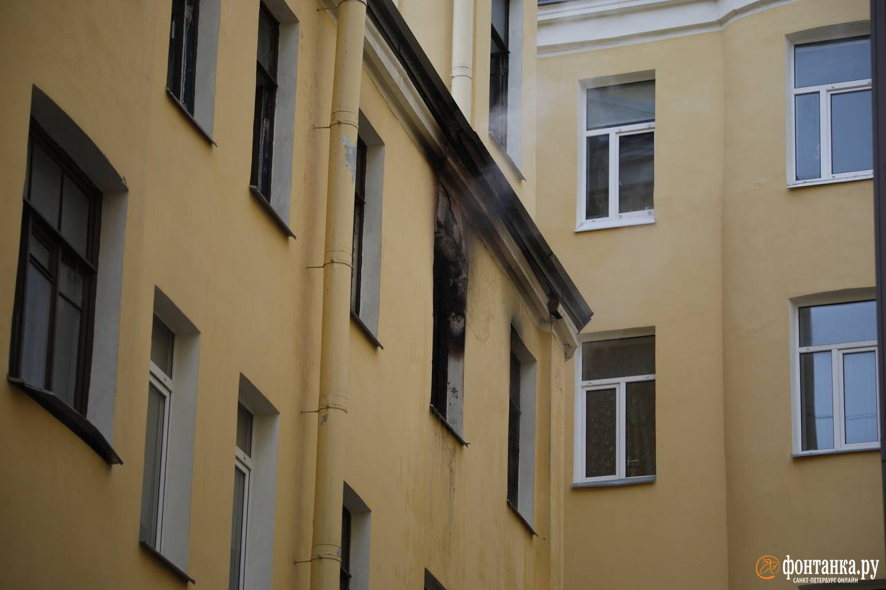 Пожар в доходном доме Мещанского общества на Бородинской локализовали. Есть  пострадавший - 24 апреля 2022 - ФОНТАНКА.ру