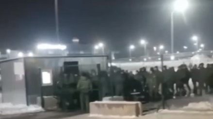 Снесли забор и ушли: в Казани мобилизованные опять протестуют?