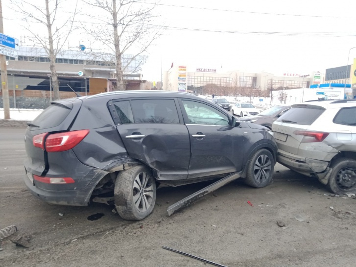 Больше всего в ДТП досталось KIA Sportage и Skoda Karoq Больше всего в ДТП досталось KIA Sportage и Skoda Karoq