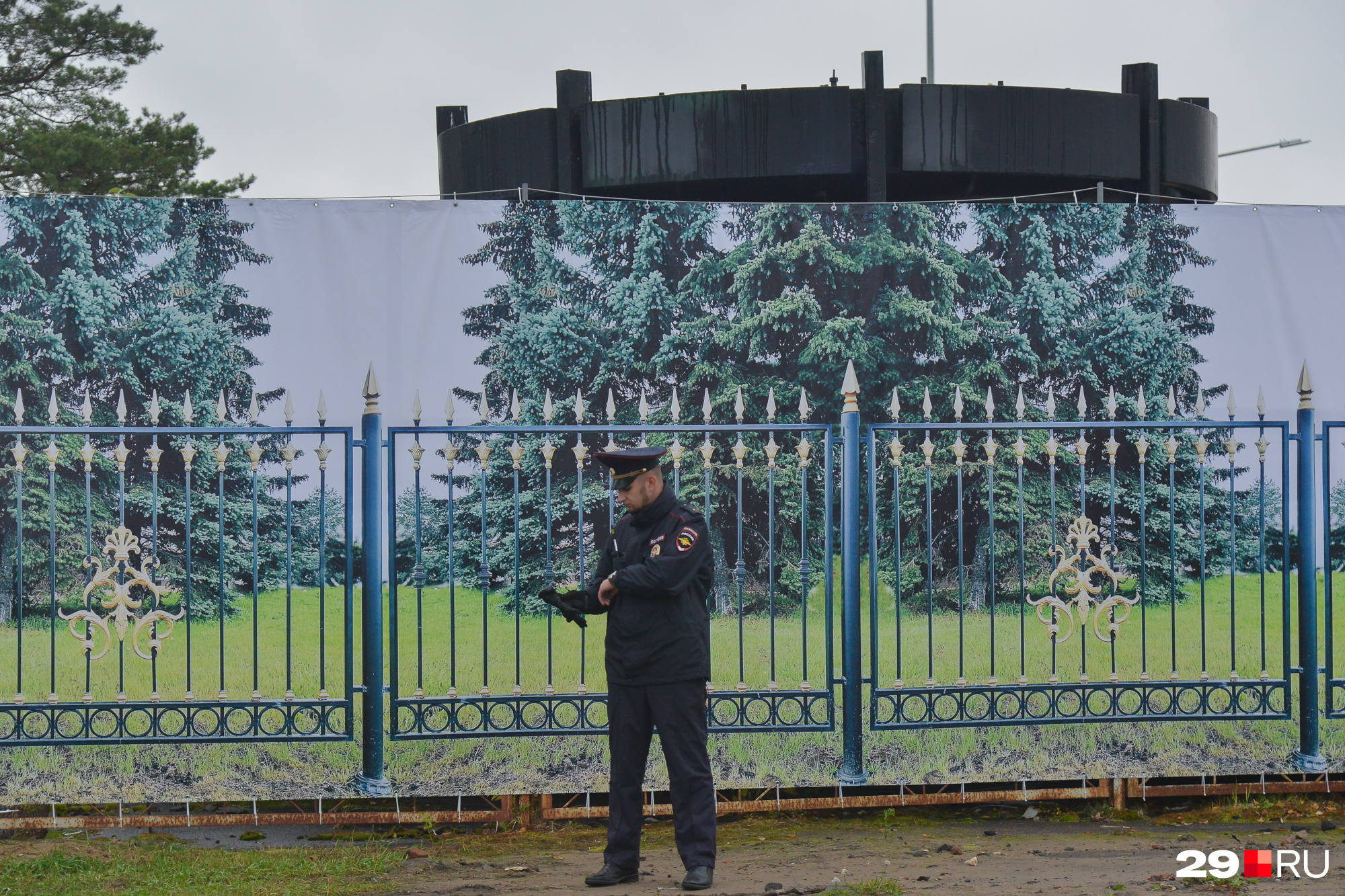 К приезду важных гостей город преображается. Например, вот так К приезду важных гостей город преображается. Например, вот так