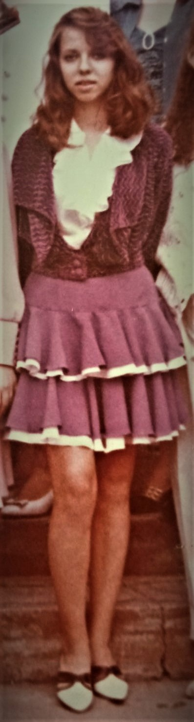 1994 год. Ларисе наряд шила мама