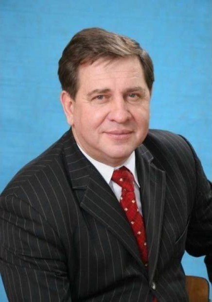 В 2017 году директор рассказал мэрии о планах на будущее школы