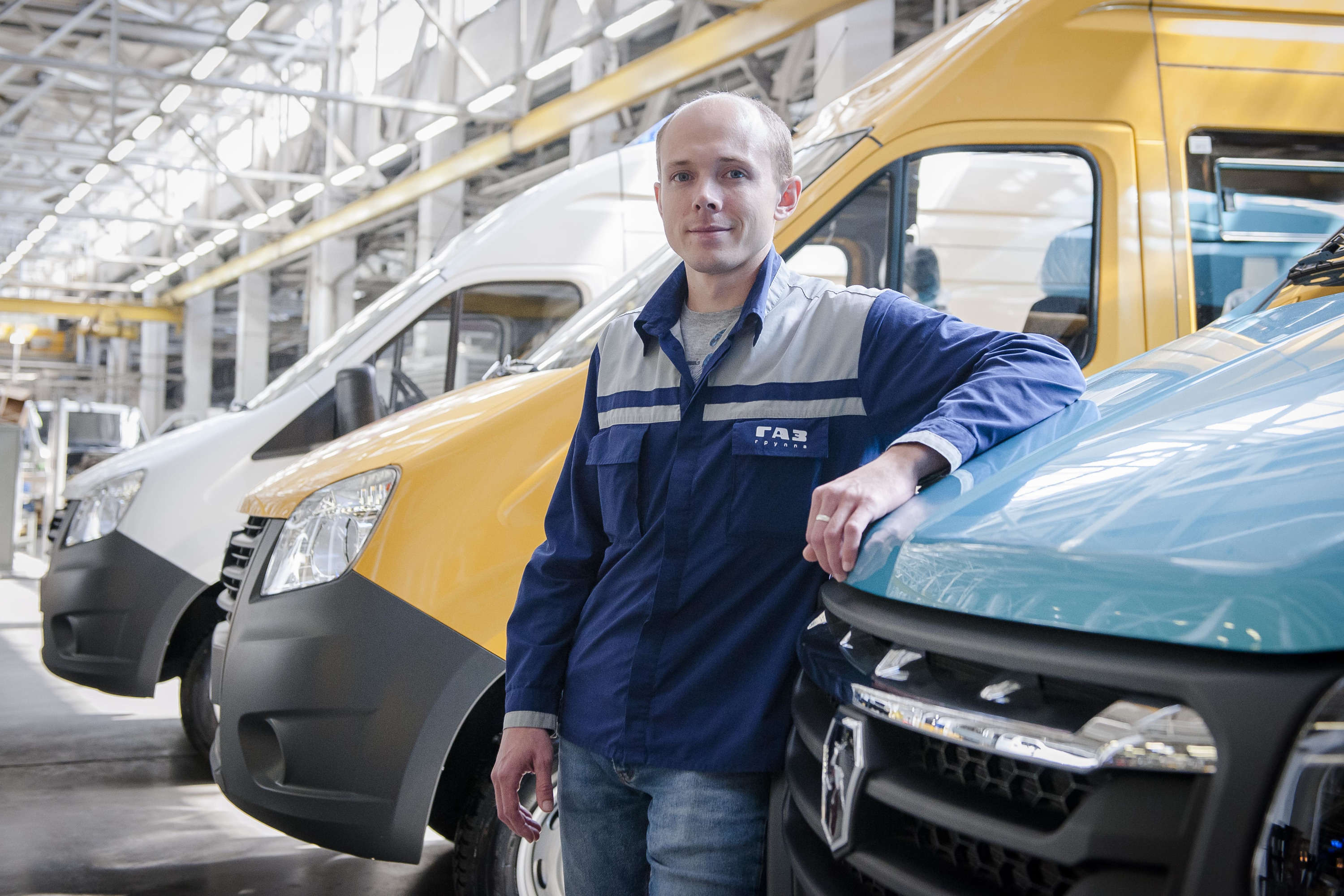 Алексей Мольков работает главным специалистом по производству цеха сборки узлов производства грузовых автомобилей Автозавода «ГАЗ»