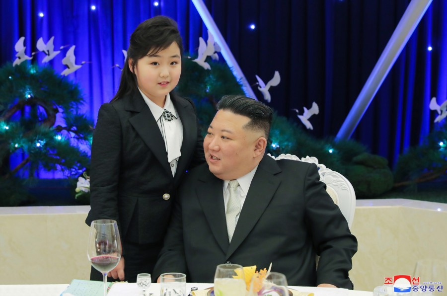 «Тосковали даже во сне». Ким Чен Ын снова появился на публике вместе с дочерью