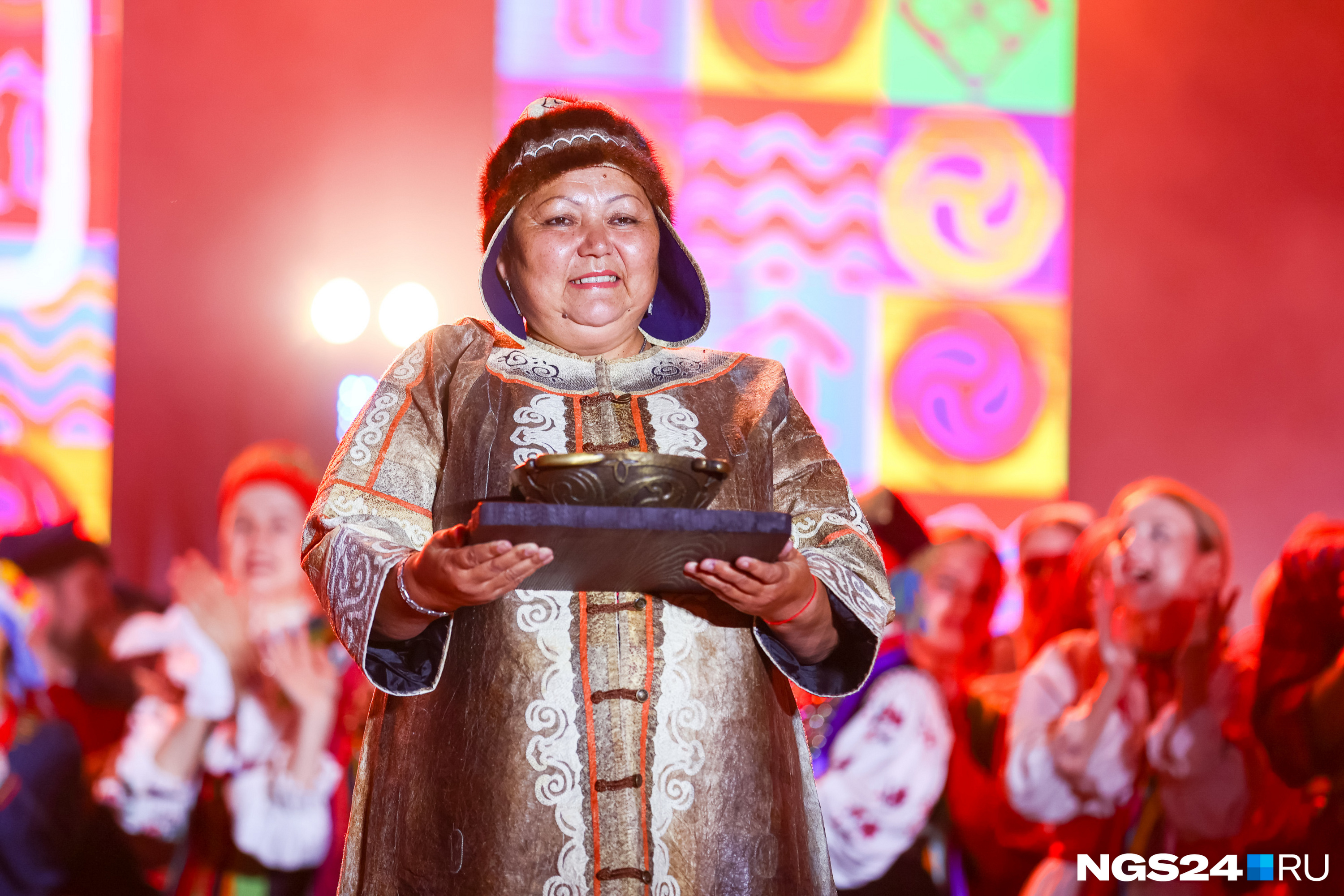 Валентина Бельды из Хабаровского края делает уникальную одежду и получила за это Гран-при