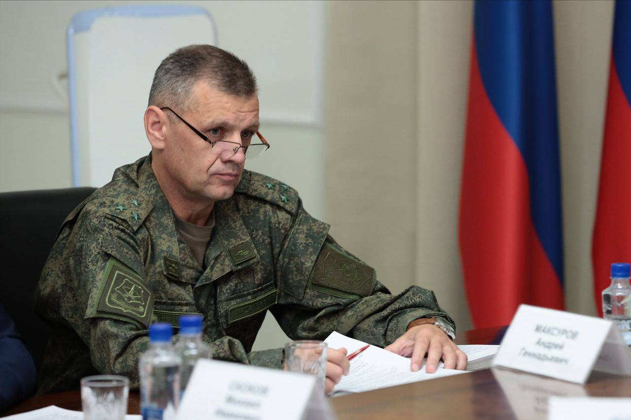 Перед комиссией поставили задачу держать на контроле размещение мобилизованных в воинских частях, расположенных не только в регионе, но и за его пределами Перед комиссией поставили задачу держать на контроле размещение мобилизованных в воинских частях, расположенных не только в регионе, но и за его пределами