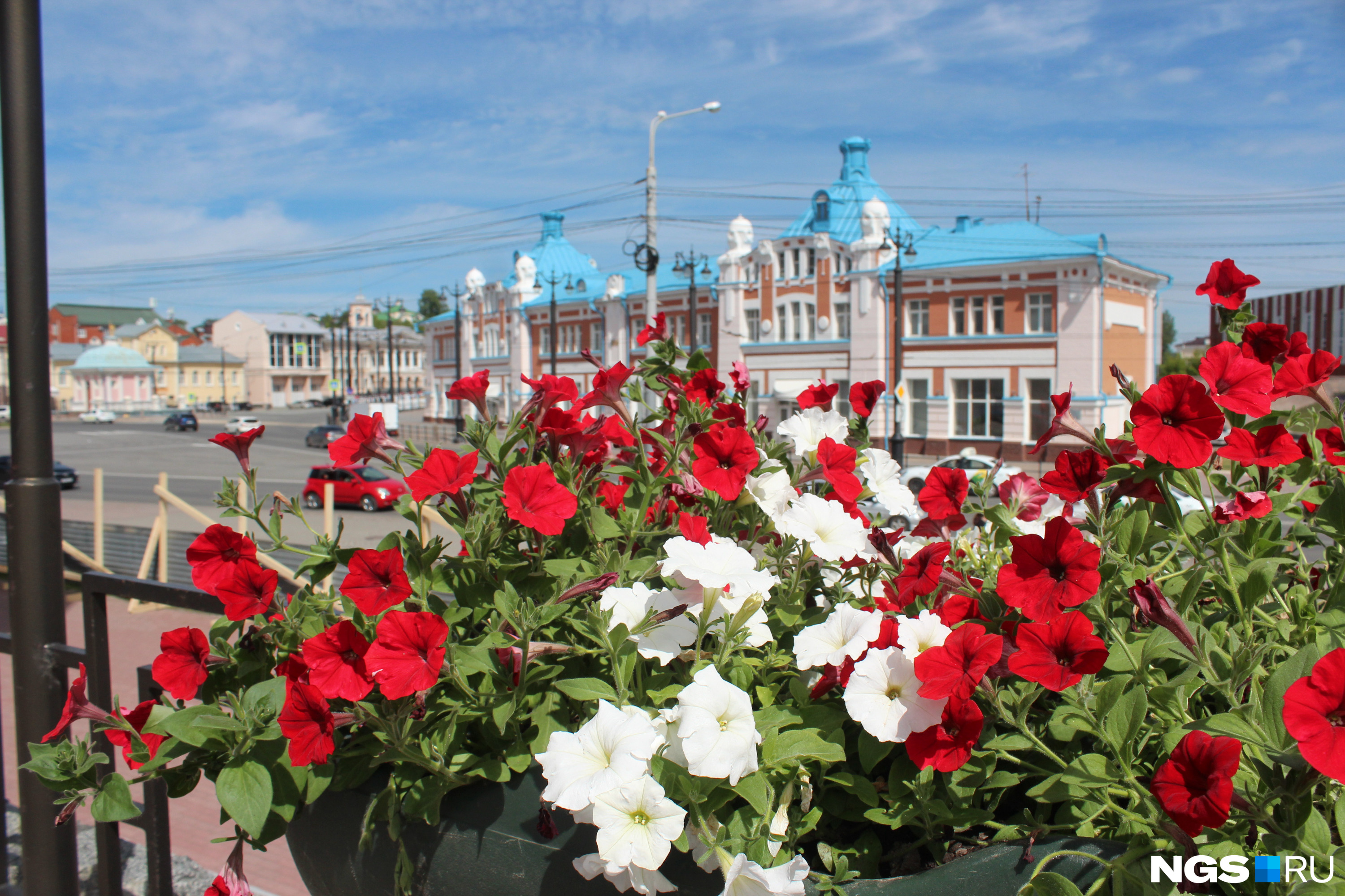 Томск — город цветов и сирени