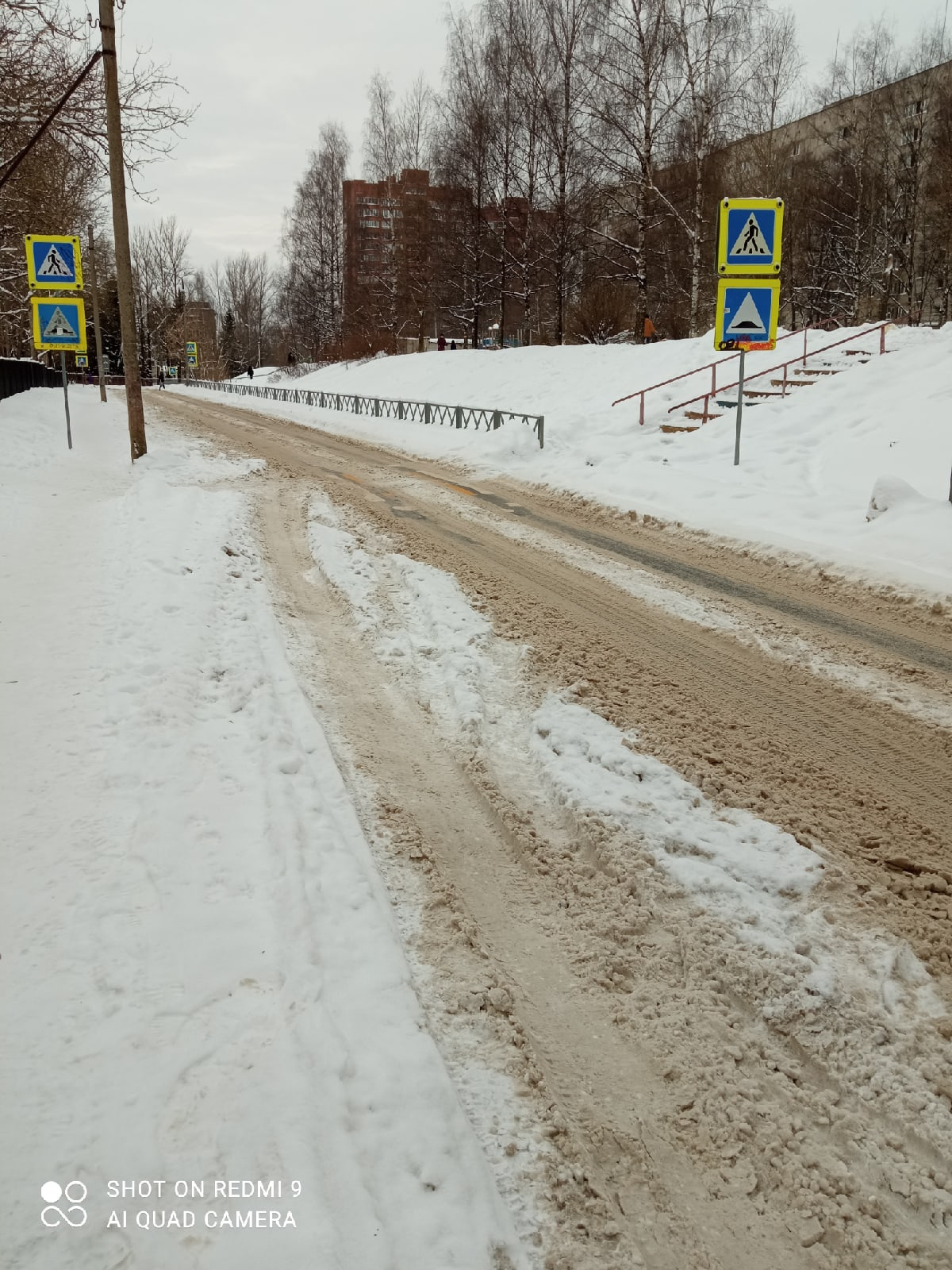 Так выглядит одна из дорог во Фрунзенском районе