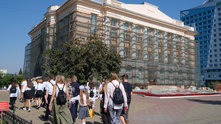 В Челябинске потратят 17 миллионов на освещение публичной библиотеки, которую третий год ремонтируют