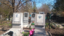 Обращайтесь в органы: коммунальщики ответили на разграбление могилы ветерана на Северном кладбище