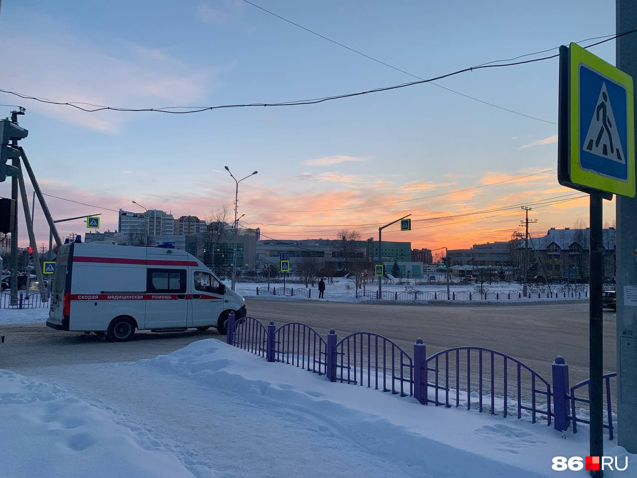 Одна из немногих скорых, встреченных в городе Одна из немногих скорых, встреченных в городе