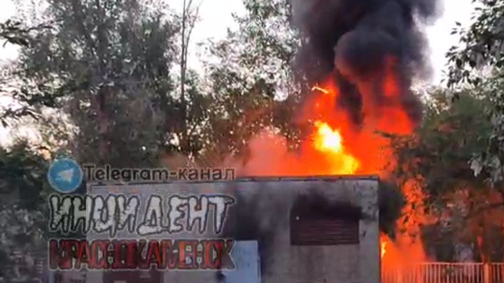 Трансформатор загорелся в Краснокаменске, жители одного микрорайона остались без электричества