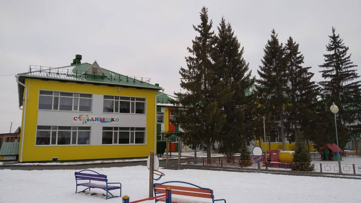 В детском саду Ялуторовска ребенок порвал сухожилие — мама подала в суд