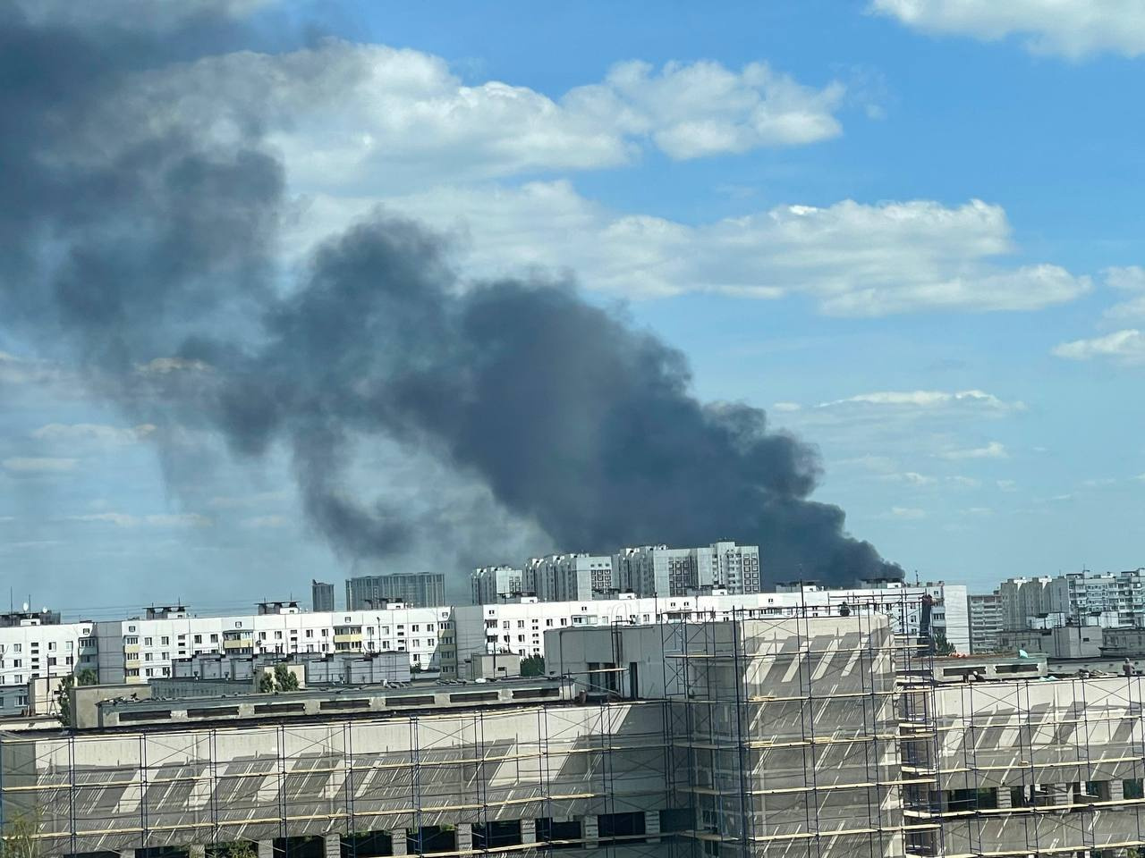 Что случилось сегодня в москве. Пожар в Москве. Московский пожар. Пожар в Москве сейчас. Пожар на МКАДЕ.