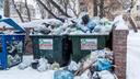 С вывозом мусора — перебои: новосибирцы столкнулись с заполненными контейнерами во дворах — фото с завалами